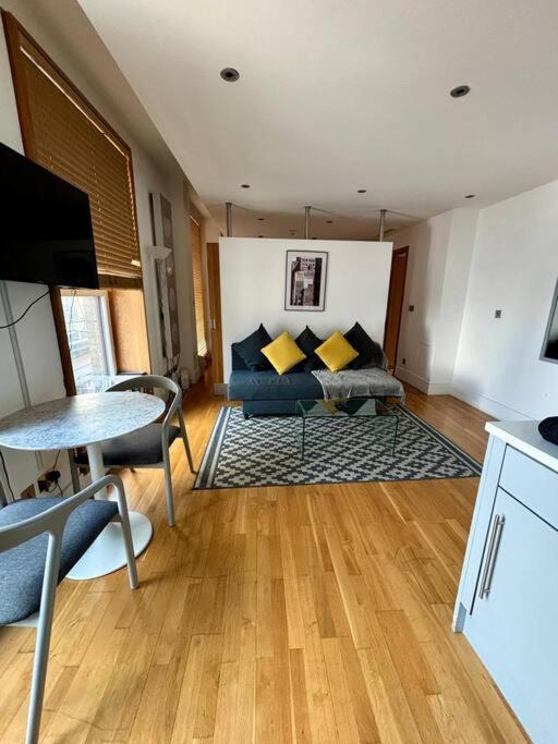 1 Bedroom In Piccadilly Circus - Cov1 London Exterior photo