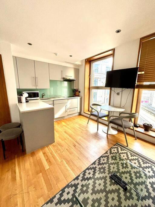 1 Bedroom In Piccadilly Circus - Cov1 London Exterior photo